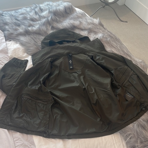 lululemon dark green nylon jacket (like new) - Picture 6 of 11